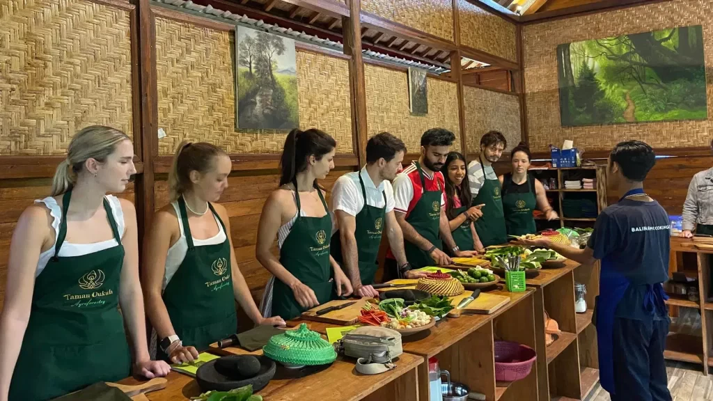 Daily Afternoon Class for Vegans, Vegetarians, or Meats (12:30 pm to 6:00 pm)